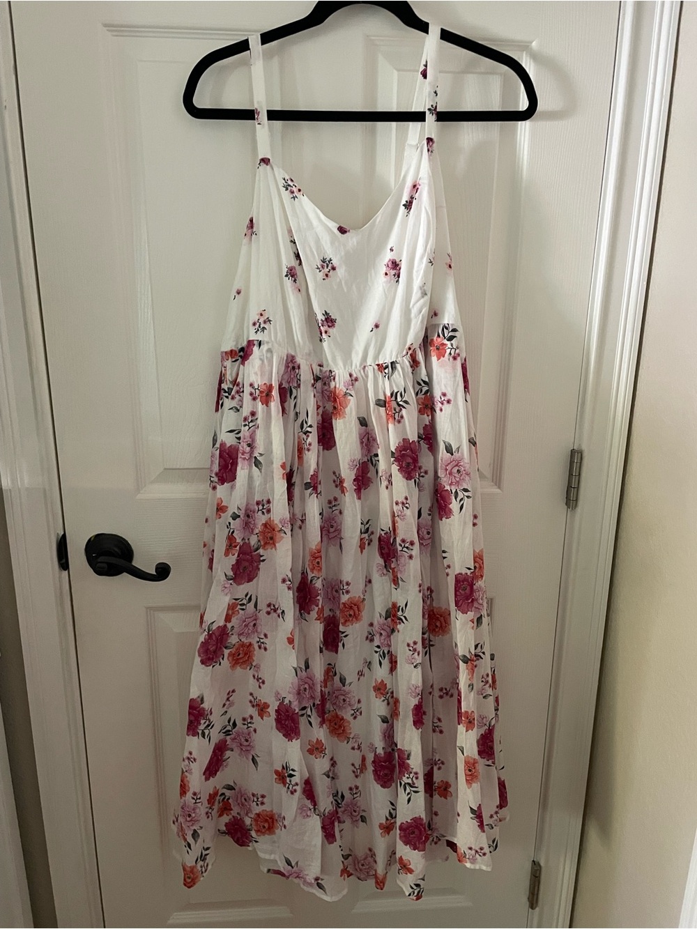 Torrid size 1. Floral Spaghetti-Strap Midi Dress. NWT